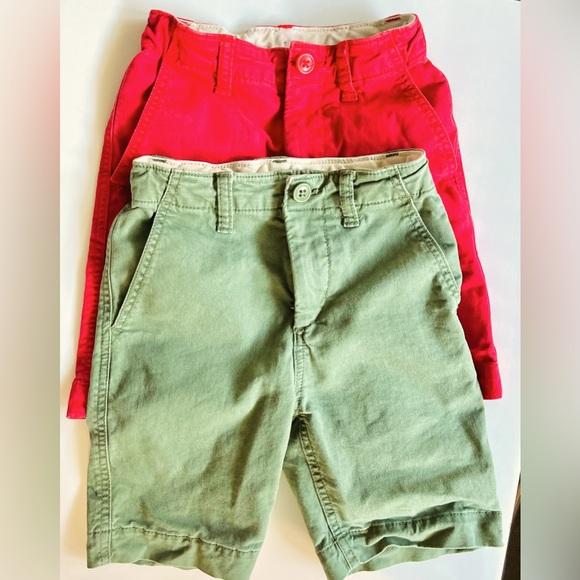 GAP SHORTS—2 PAIR—SIZE 6–CLEAN—UNISEX SHORTS—ADJUSTABLE WAIST—ADORABLE— - Picture 1 of 13